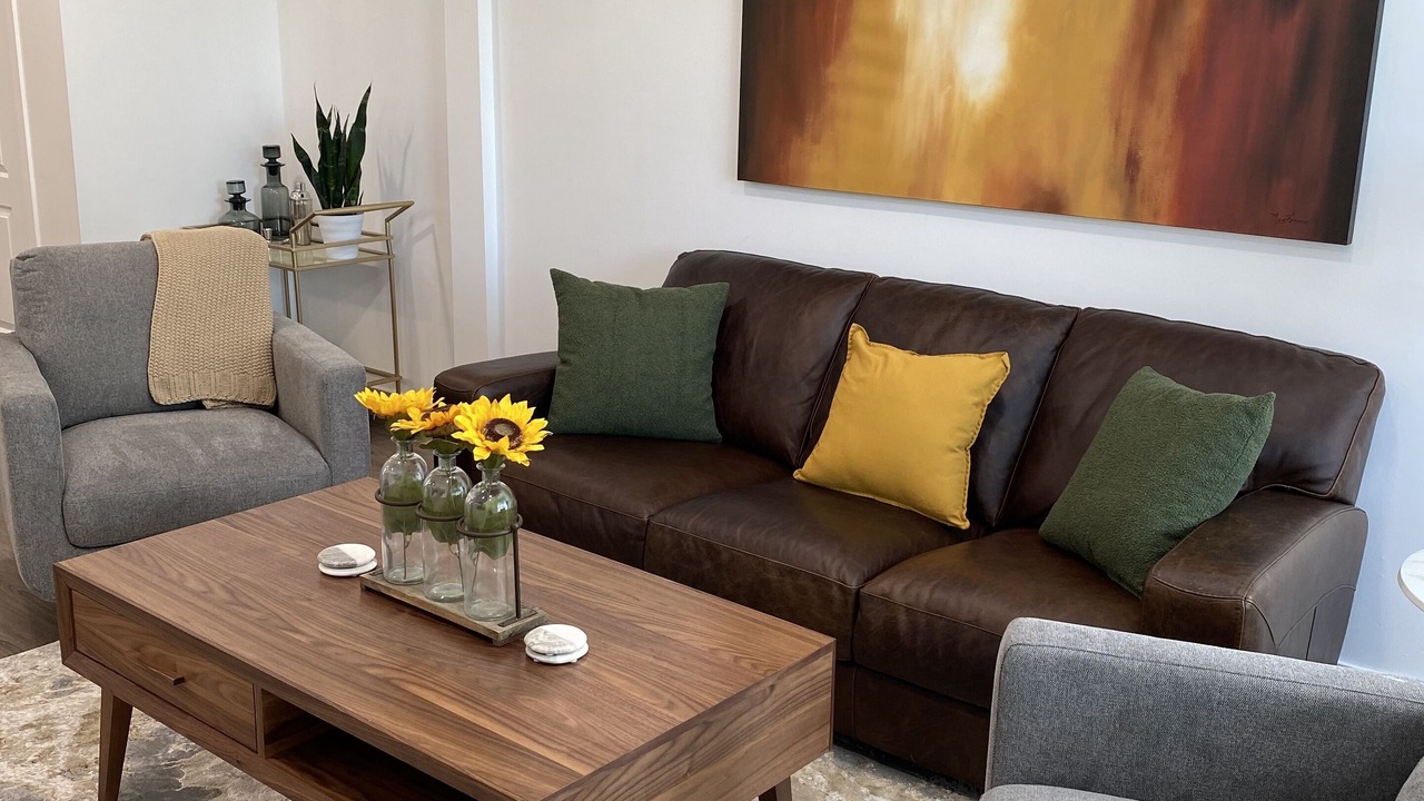 Photo of Livingroom in Millcreek