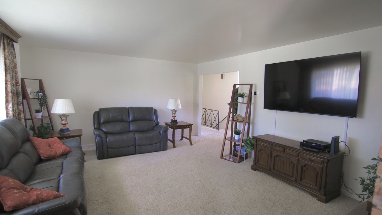 Photo of Livingroom in Monticello