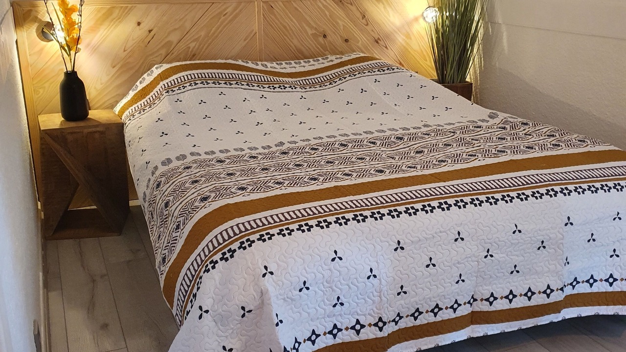 Photo of Bedroom in Greoux-les-Bains