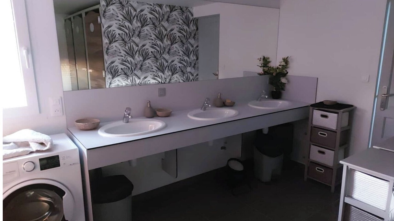 Photo of Bathroom in Blain