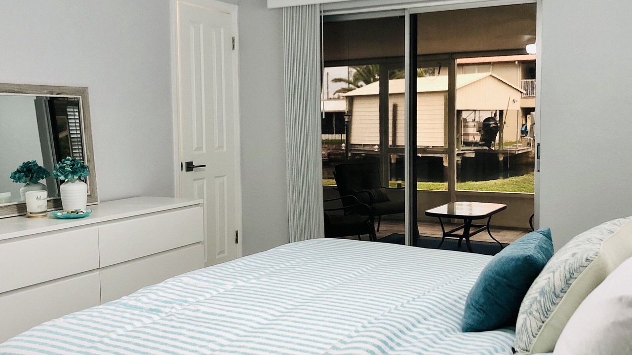 Photo of Bedroom in Pleasure Isles