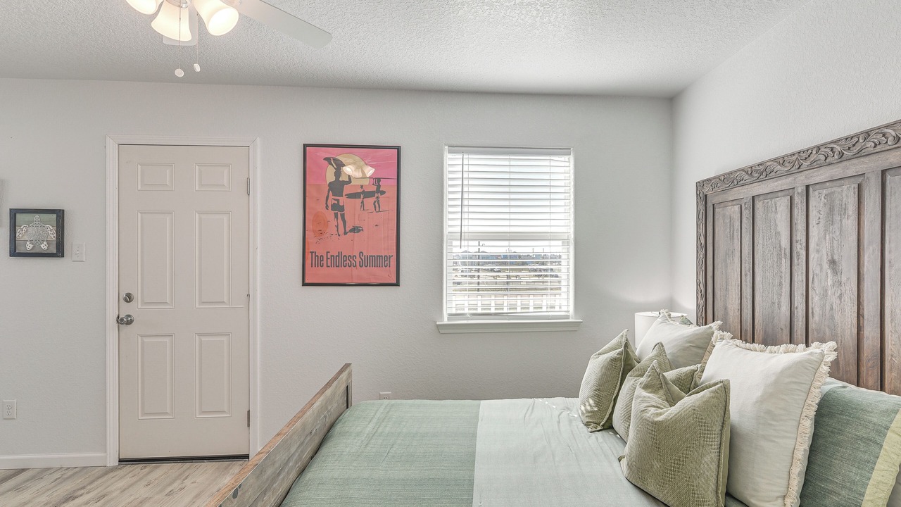 Photo of Bedroom in Surfside Beach