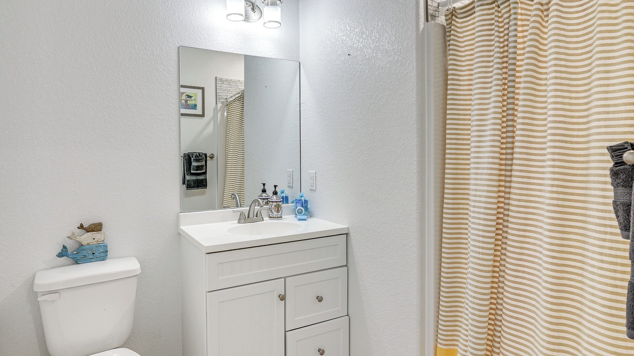 Photo of Bathroom in Surfside Beach