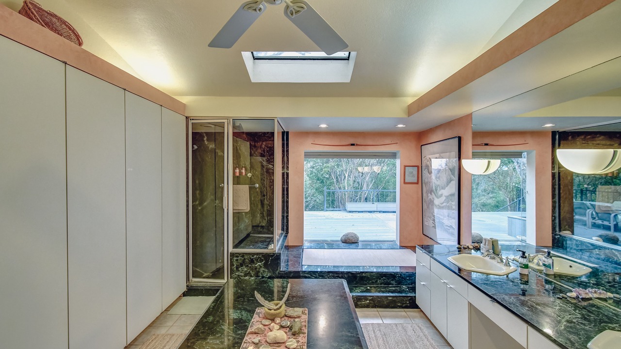 Photo of Bathroom in Glen Rose