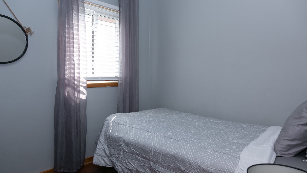 Photo of Bedroom in Port Dalhousie