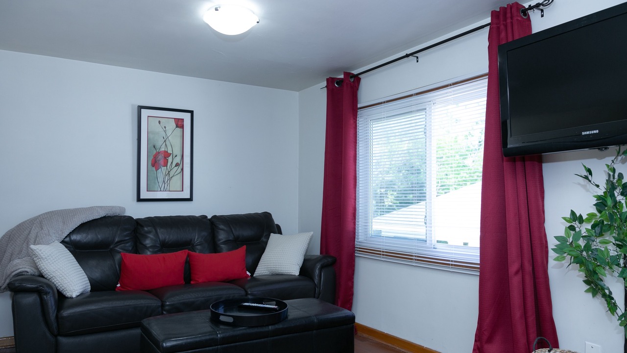 Photo of Livingroom in Port Dalhousie