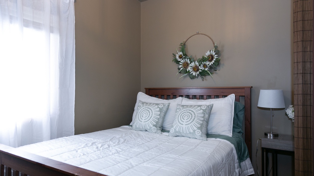 Photo of Bedroom in Port Dalhousie