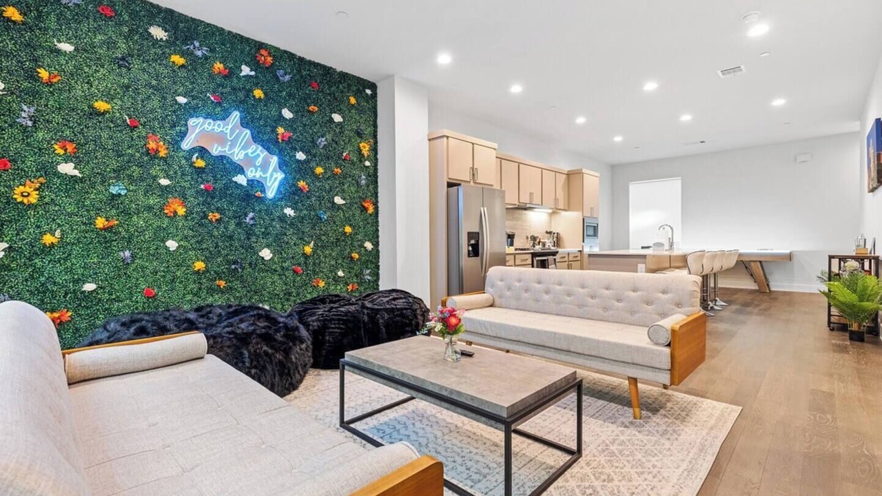 Photo of Livingroom in Old East Dallas