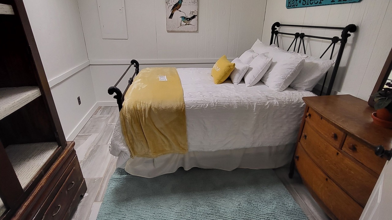 Photo of Bedroom in Scottsville