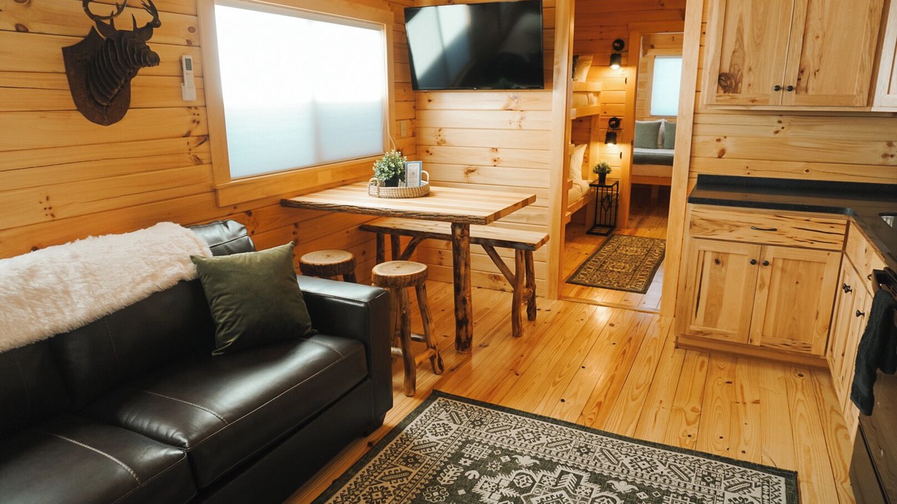 Photo of Livingroom in Last Chance