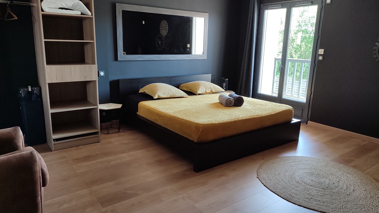 Photo of Bedroom in Cenon