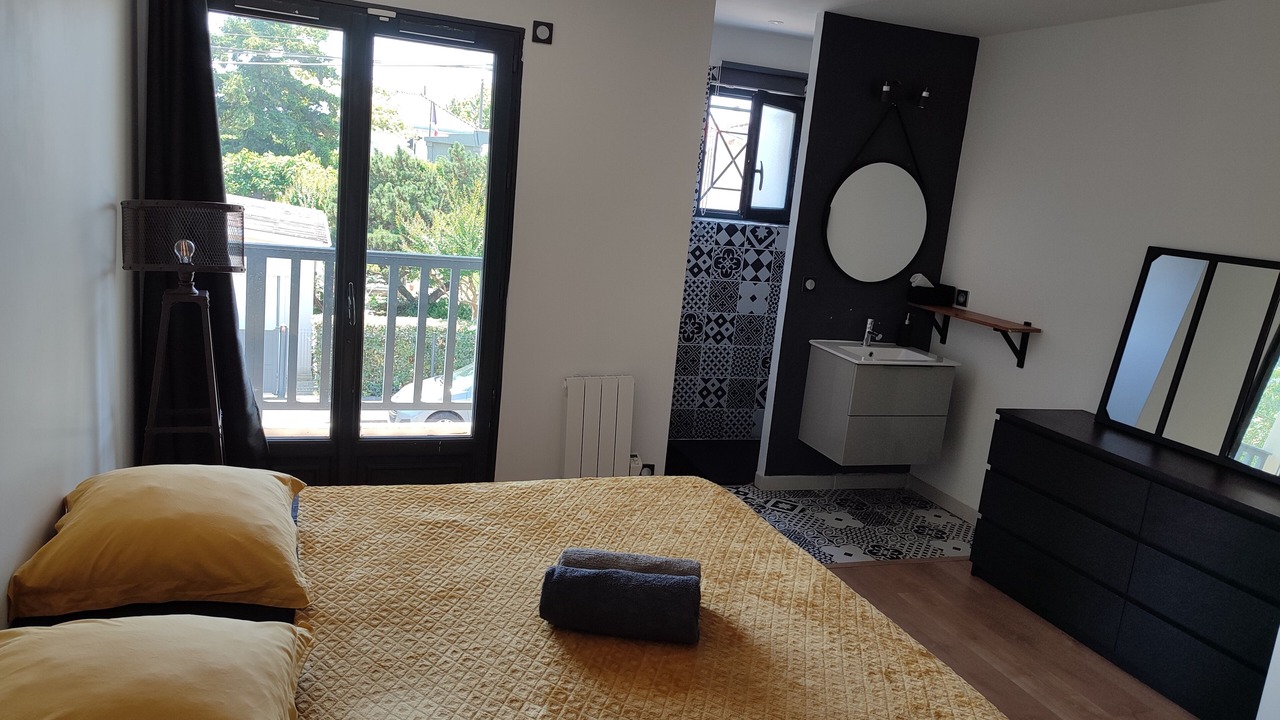 Photo of Bedroom in Cenon