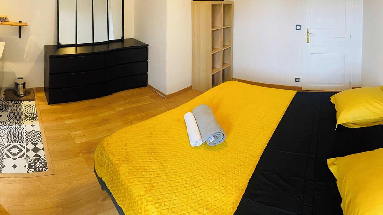 Photo of Bedroom in Cenon