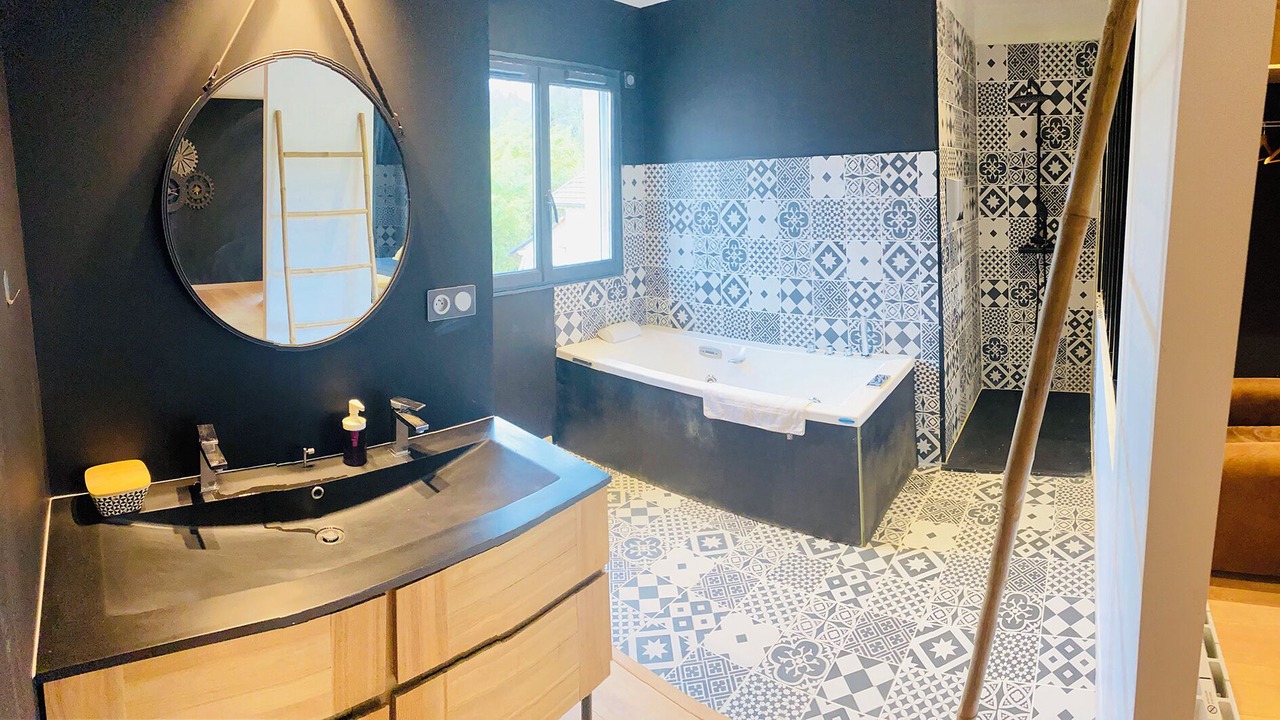 Photo of Bathroom in Cenon