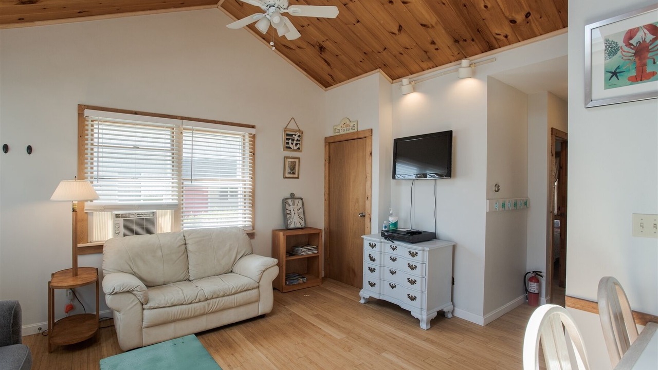 Photo of Livingroom in York Beach
