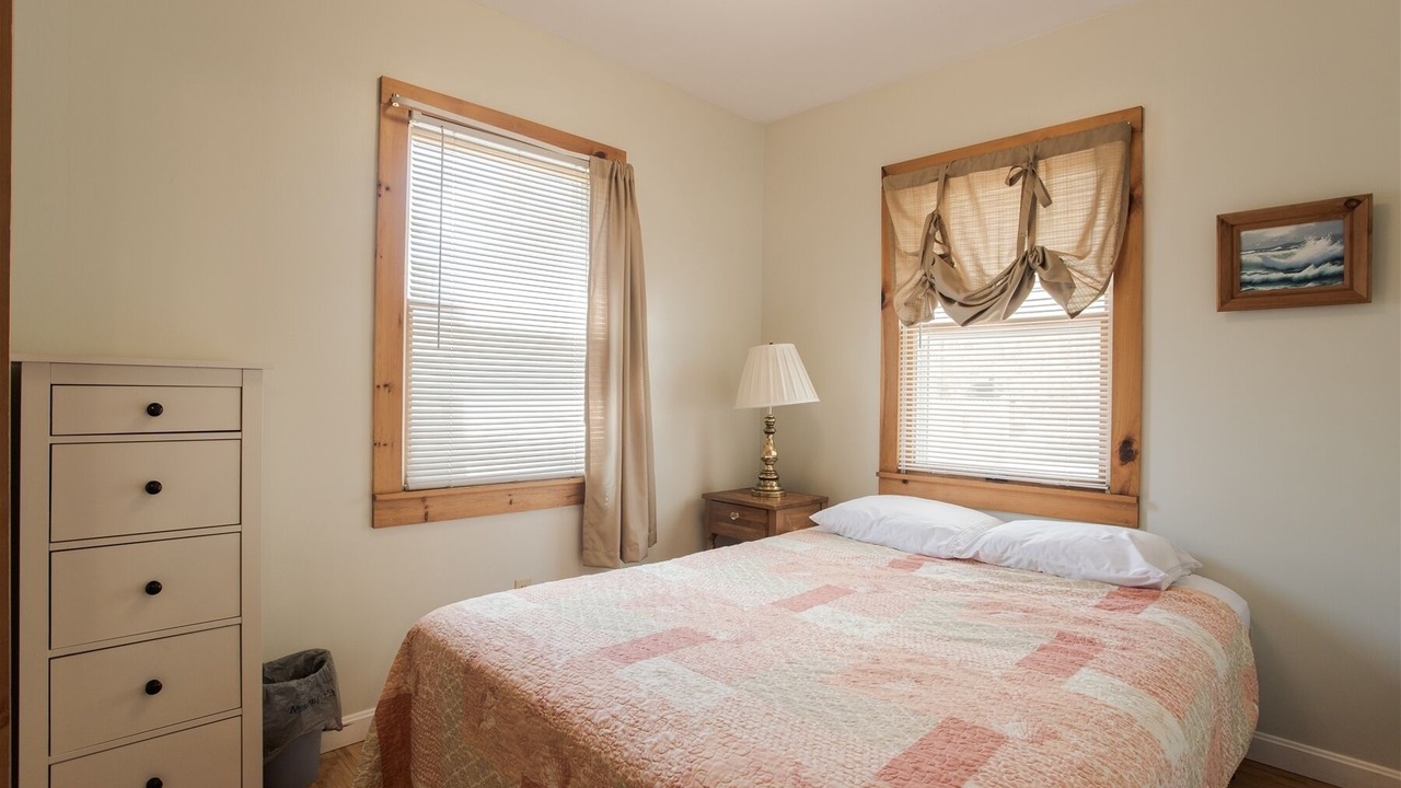 Photo of Bedroom in York Beach