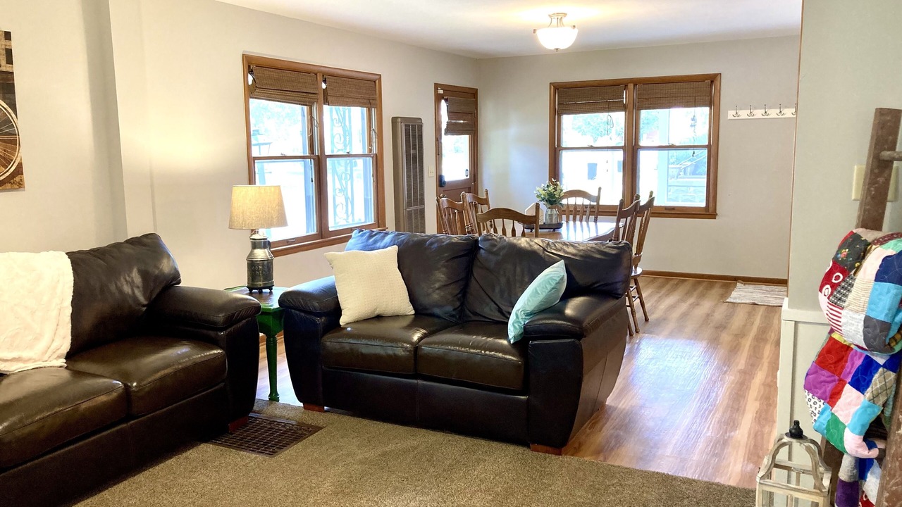 Photo of Livingroom in Boonville