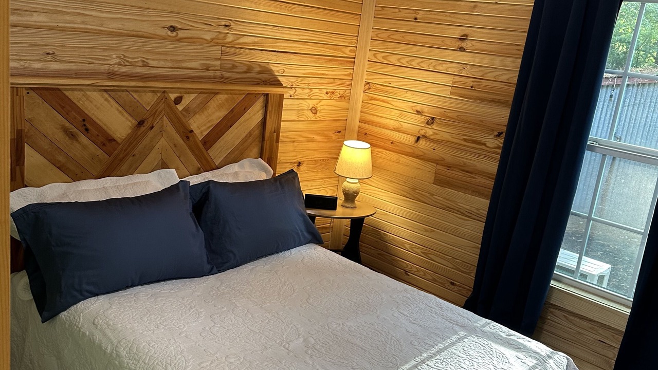 Photo of Bedroom in Alleene