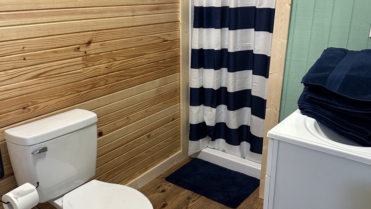 Photo of Bathroom in Alleene
