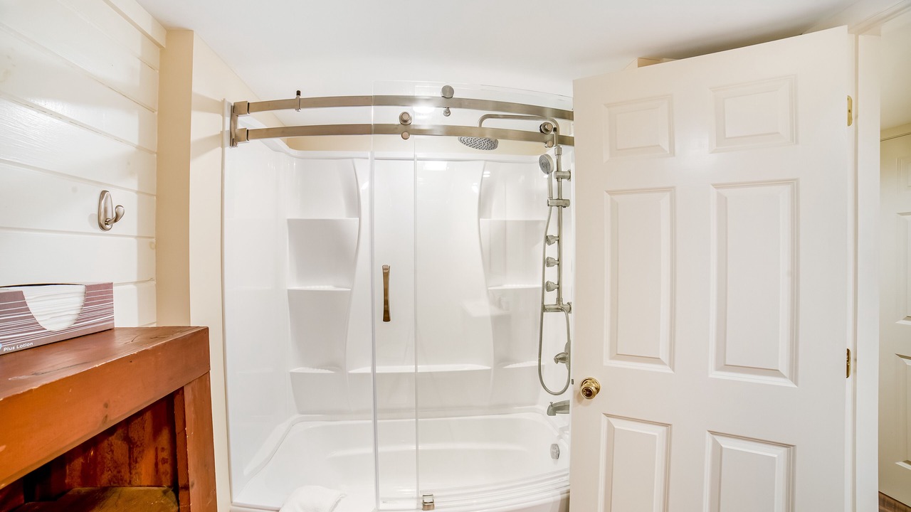 Photo of Bathroom in Brant Lake