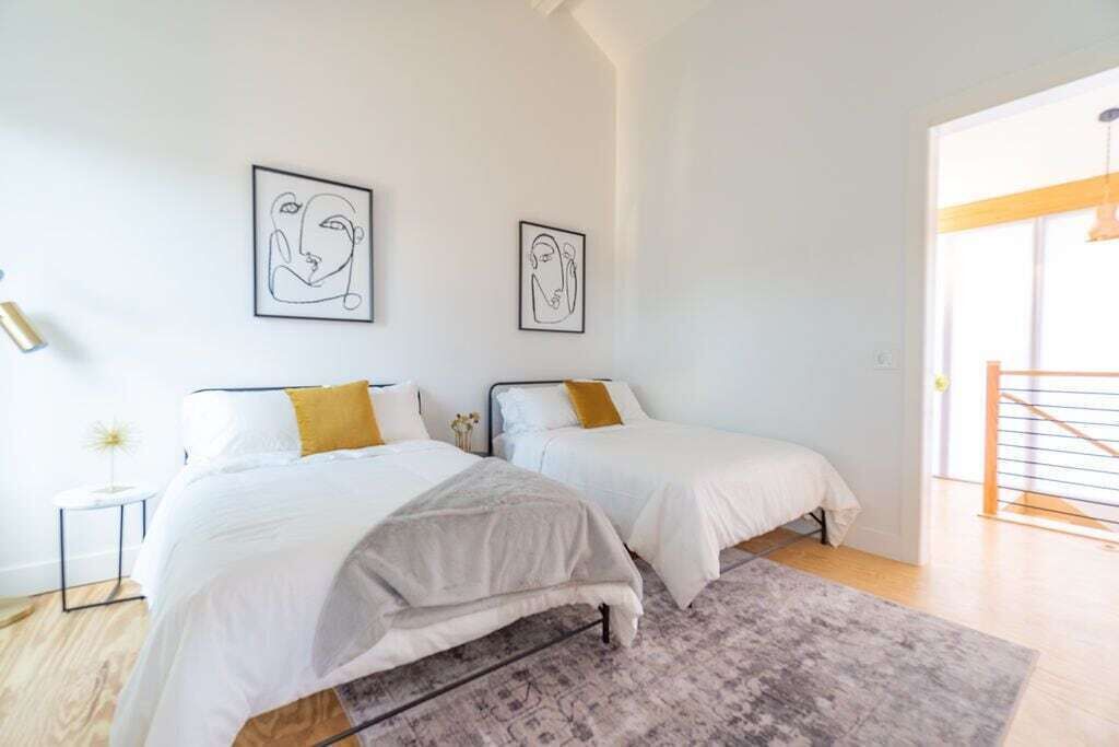 Photo of Bedroom in Knox - Henderson