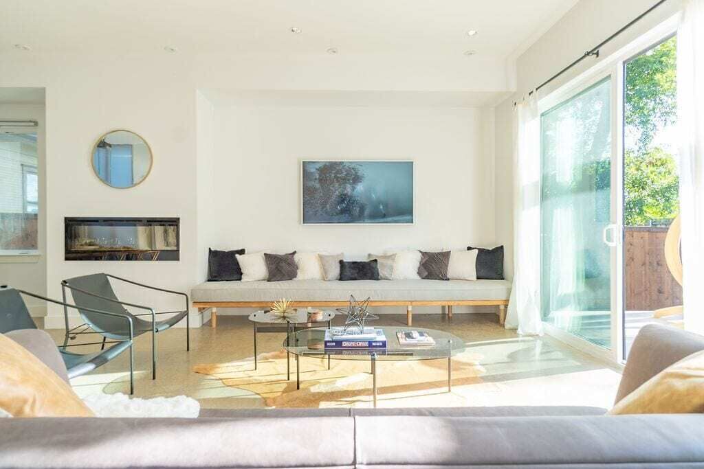 Photo of Livingroom in Knox - Henderson