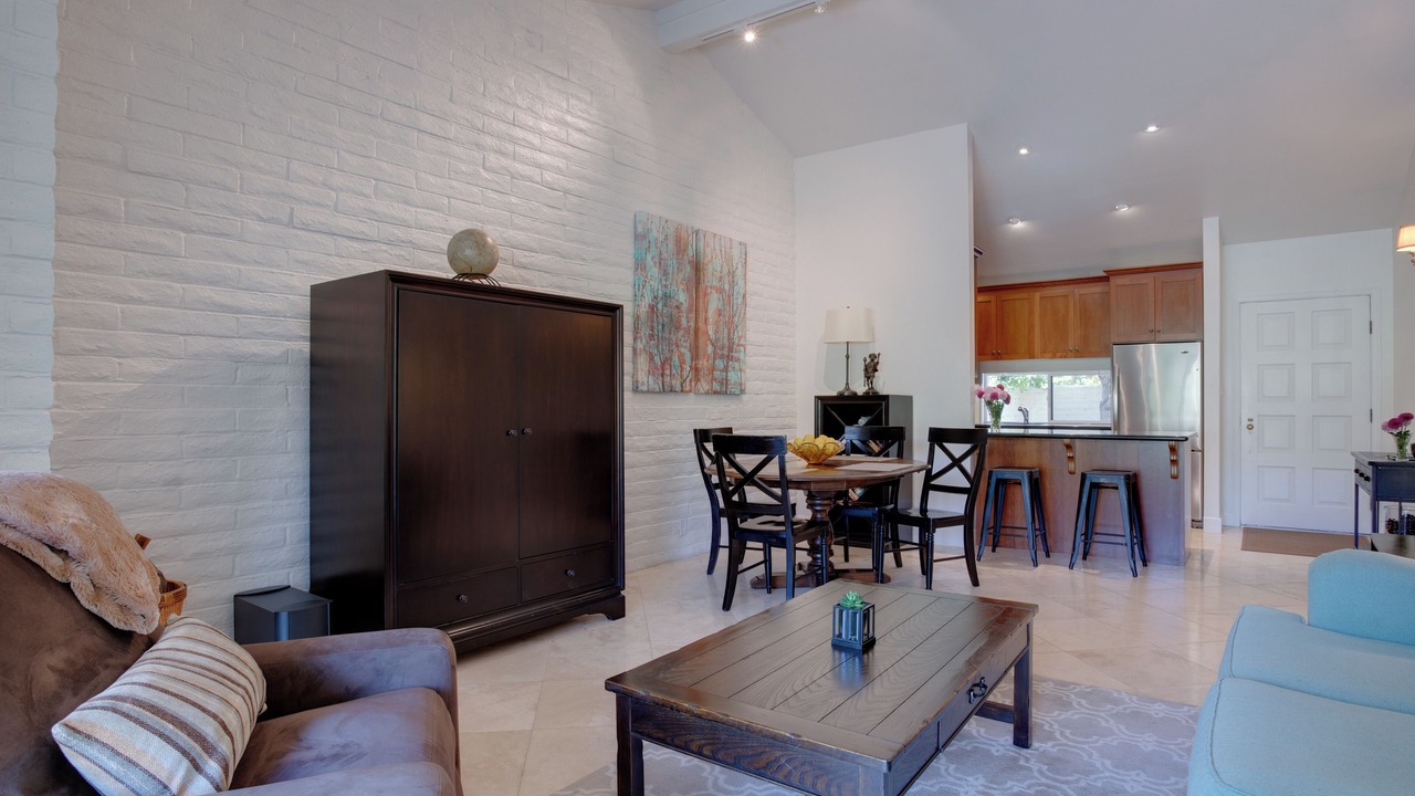 Photo of Livingroom in Napa