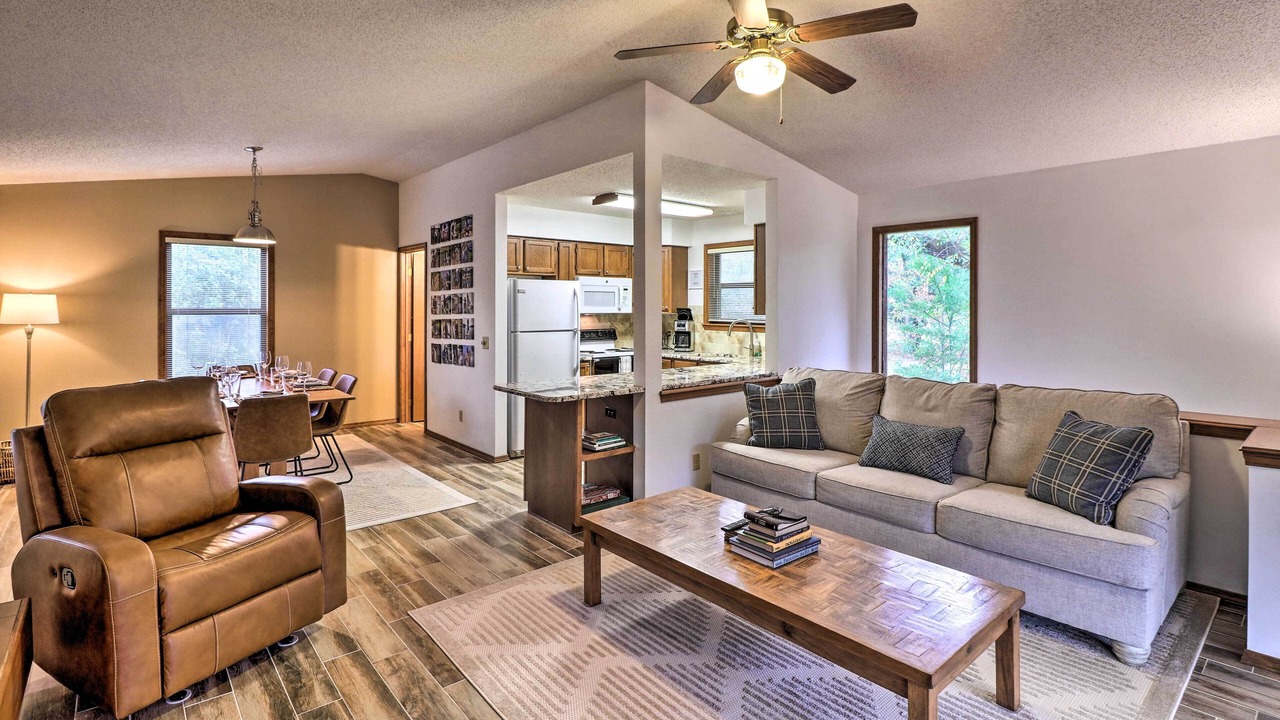 Photo of Bedroom in Lone Rock