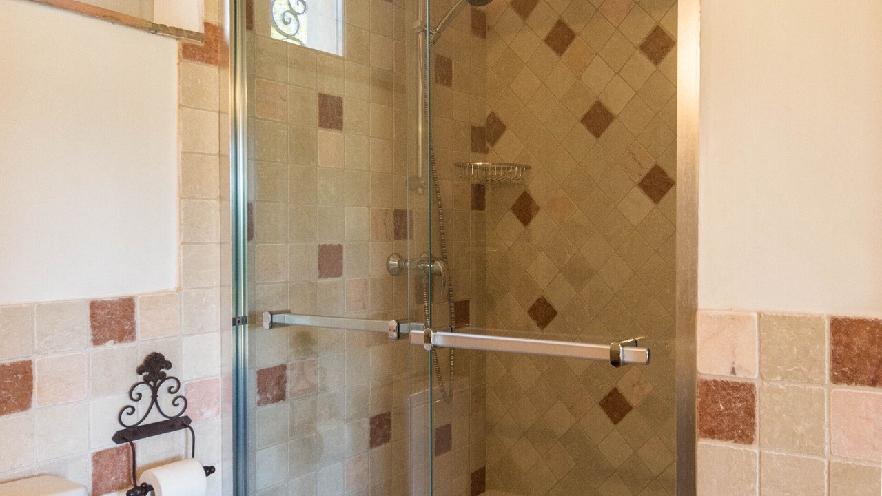 Photo of Bathroom in Goult