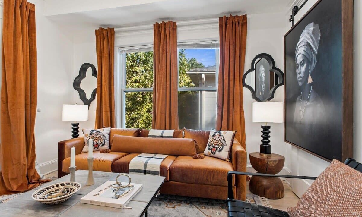 Photo of Livingroom in Candler Park