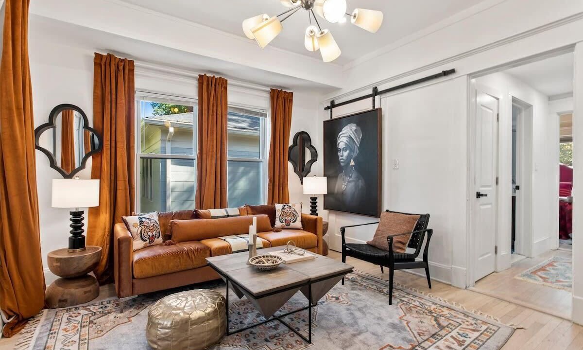 Photo of Livingroom in Candler Park