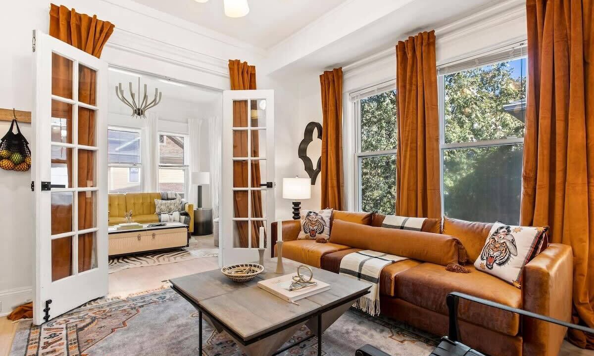 Photo of Livingroom in Candler Park