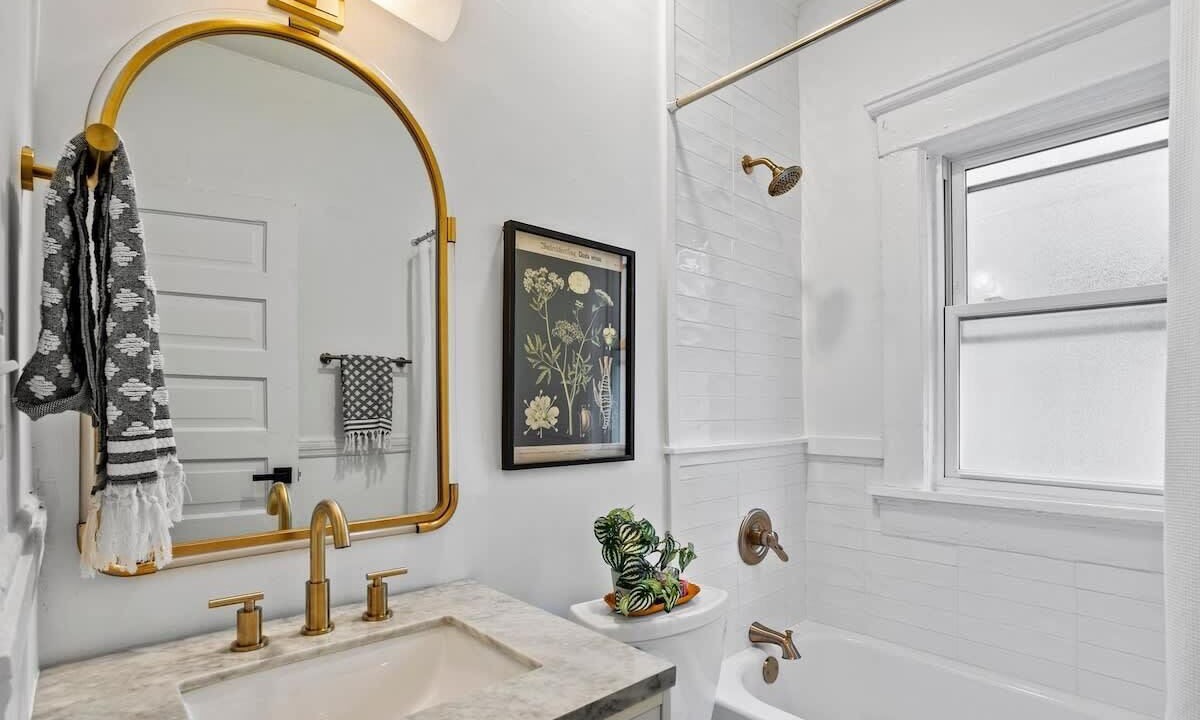 Photo of Bathroom in Candler Park