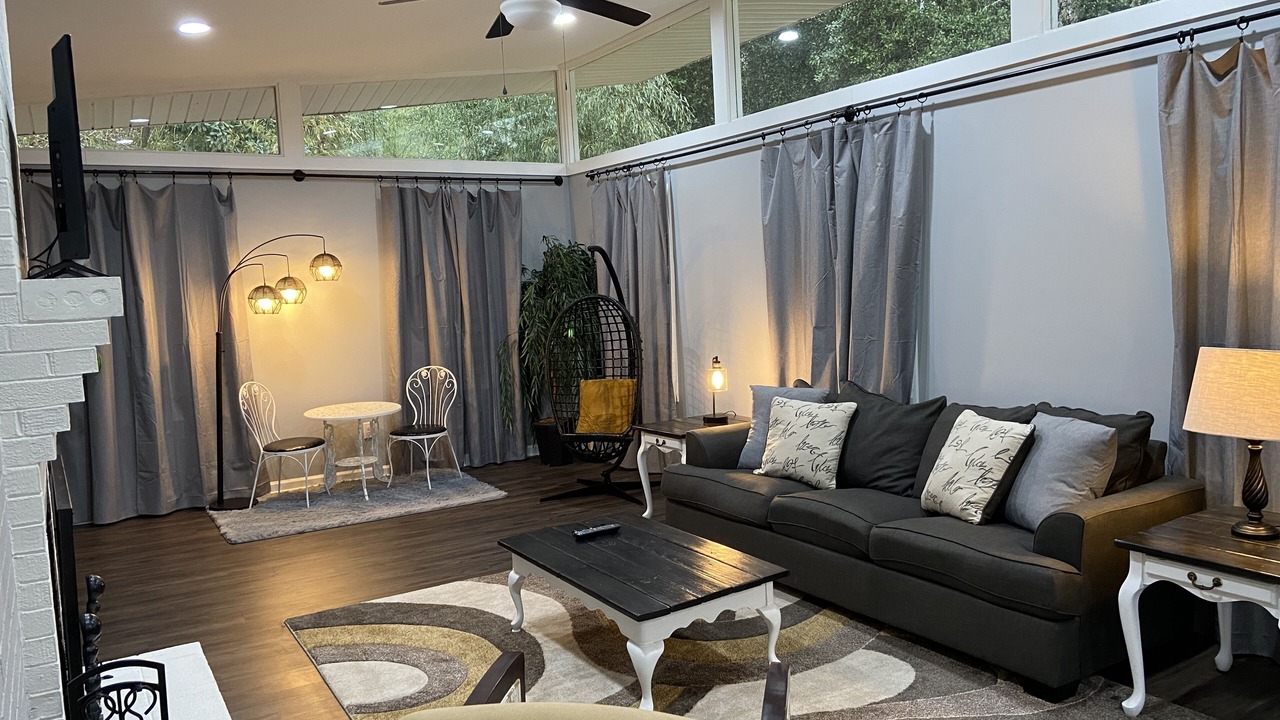 Photo of Livingroom in Clemson