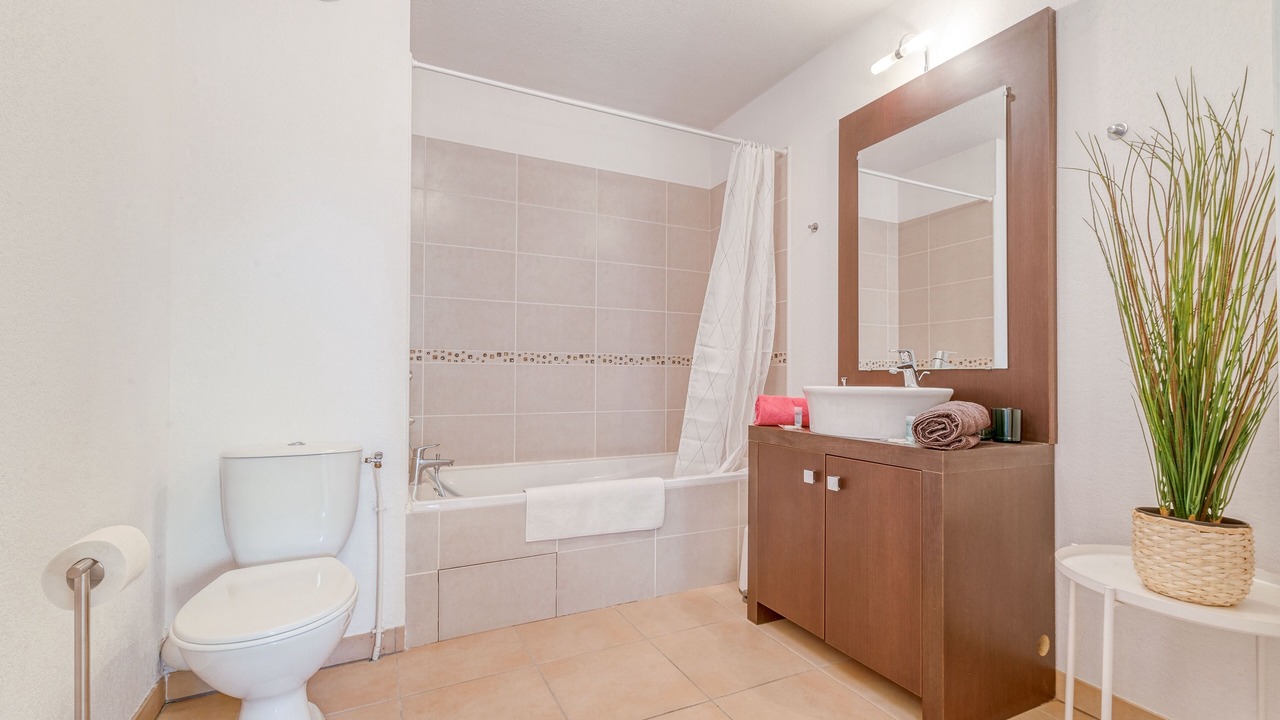 Photo of Bathroom in Rangueil-Sauzelong-Pech David-Pouvourville