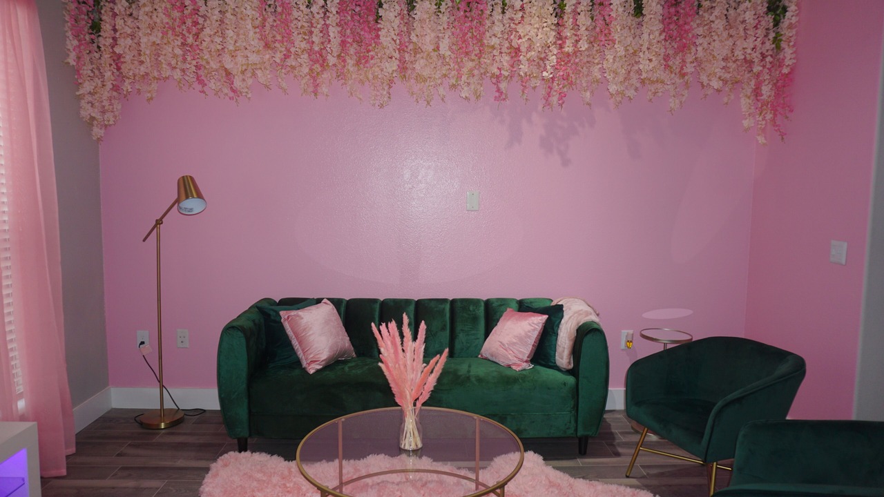 Photo of Livingroom in Energy Corridor