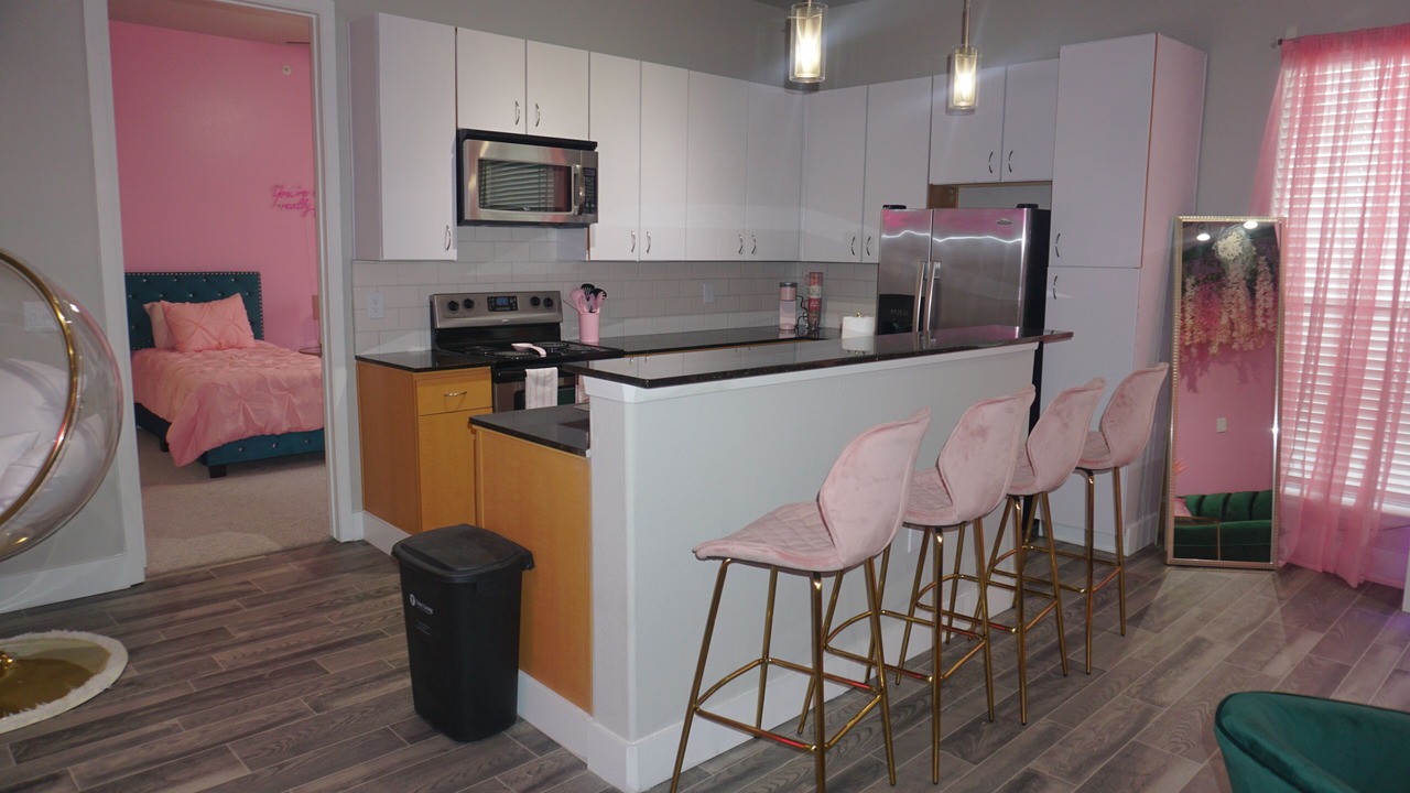 Photo of Kitchen in Energy Corridor