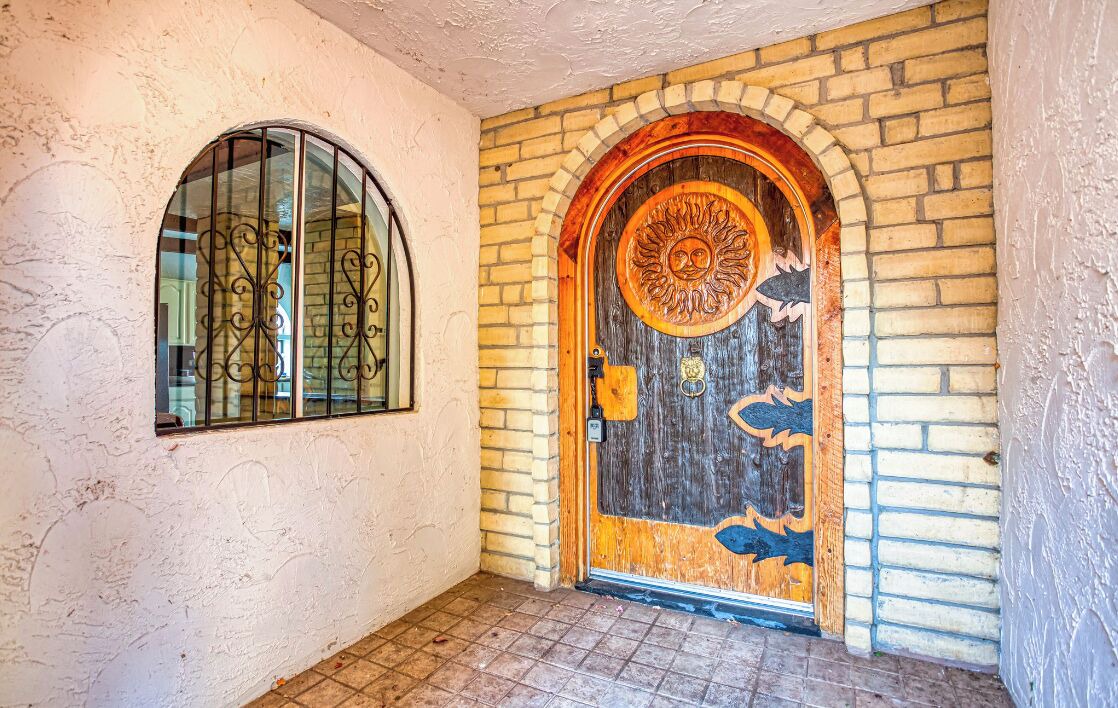 Photo of Others in Monitor