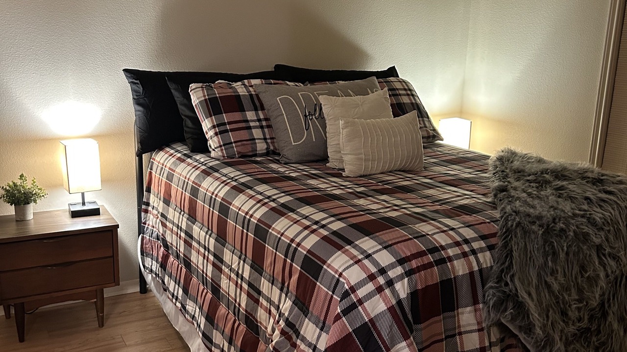 Photo of Bedroom in Lee County