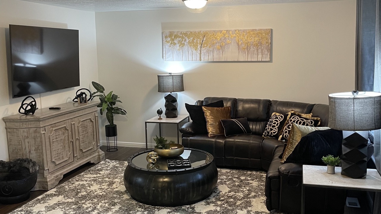 Photo of Livingroom in Lehi