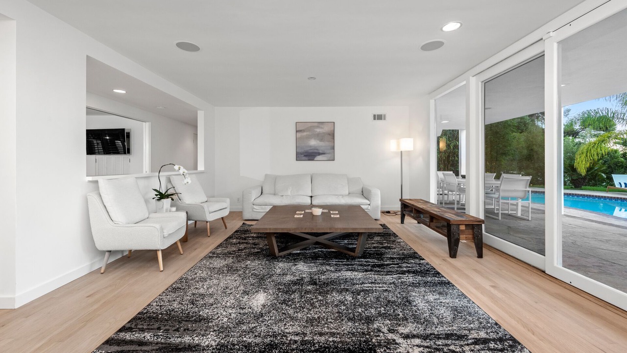 Photo of Livingroom in Hollywood Hills West