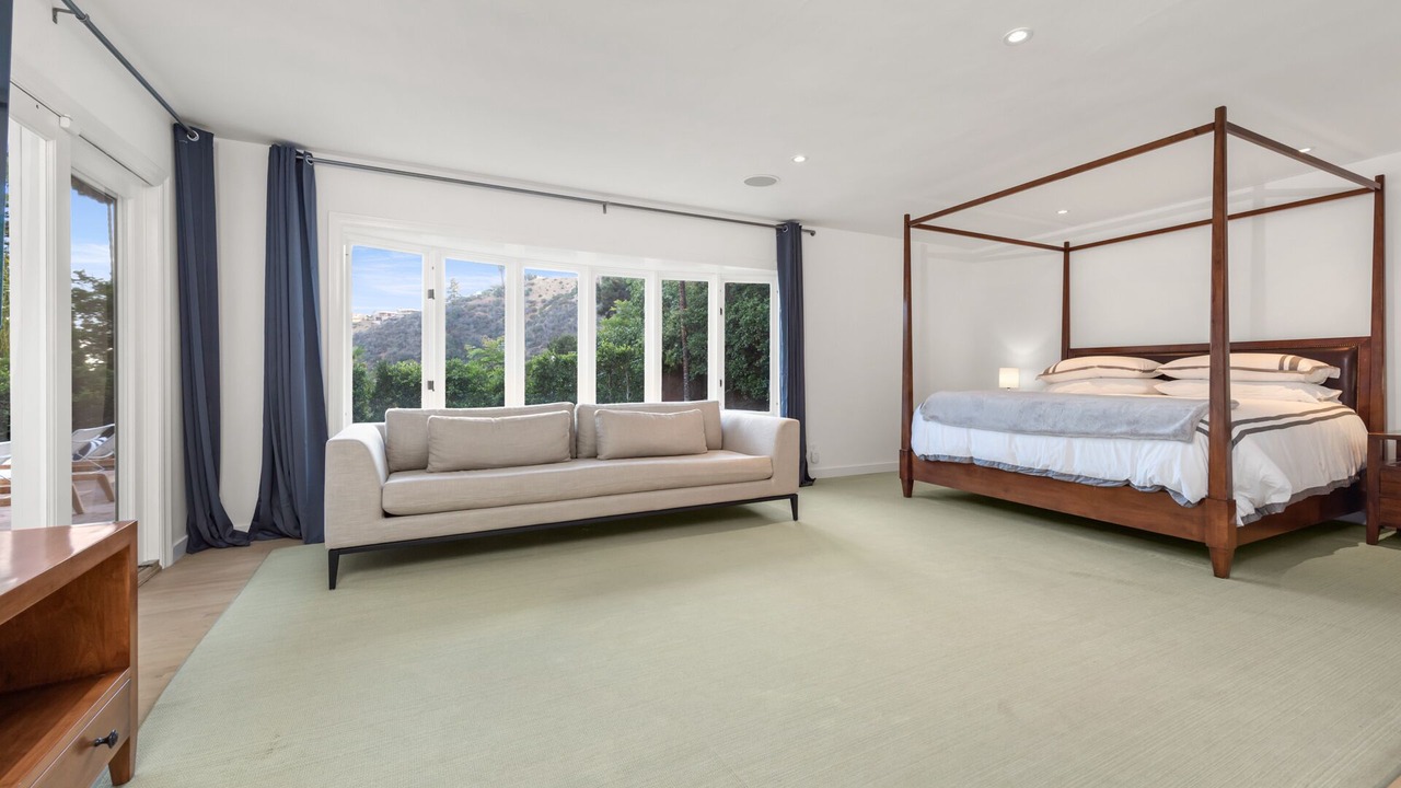 Photo of Bedroom in Hollywood Hills West