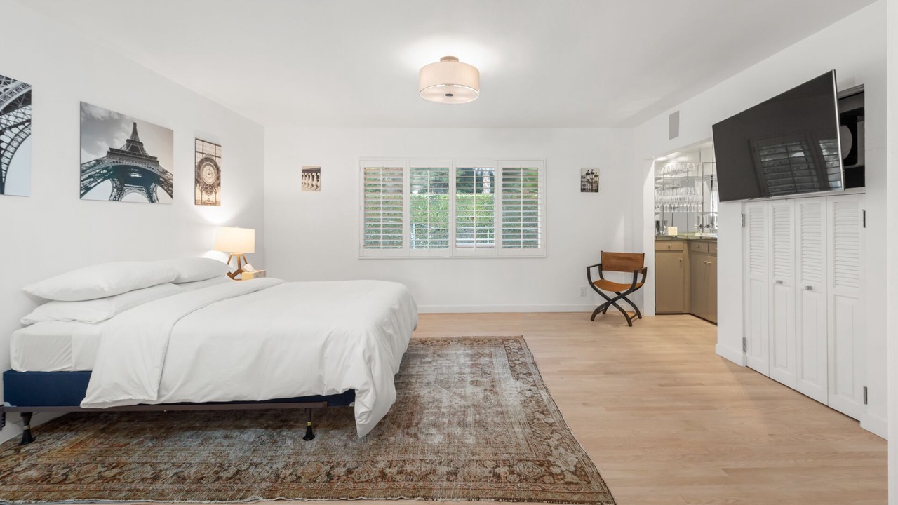 Photo of Bedroom in Hollywood Hills West