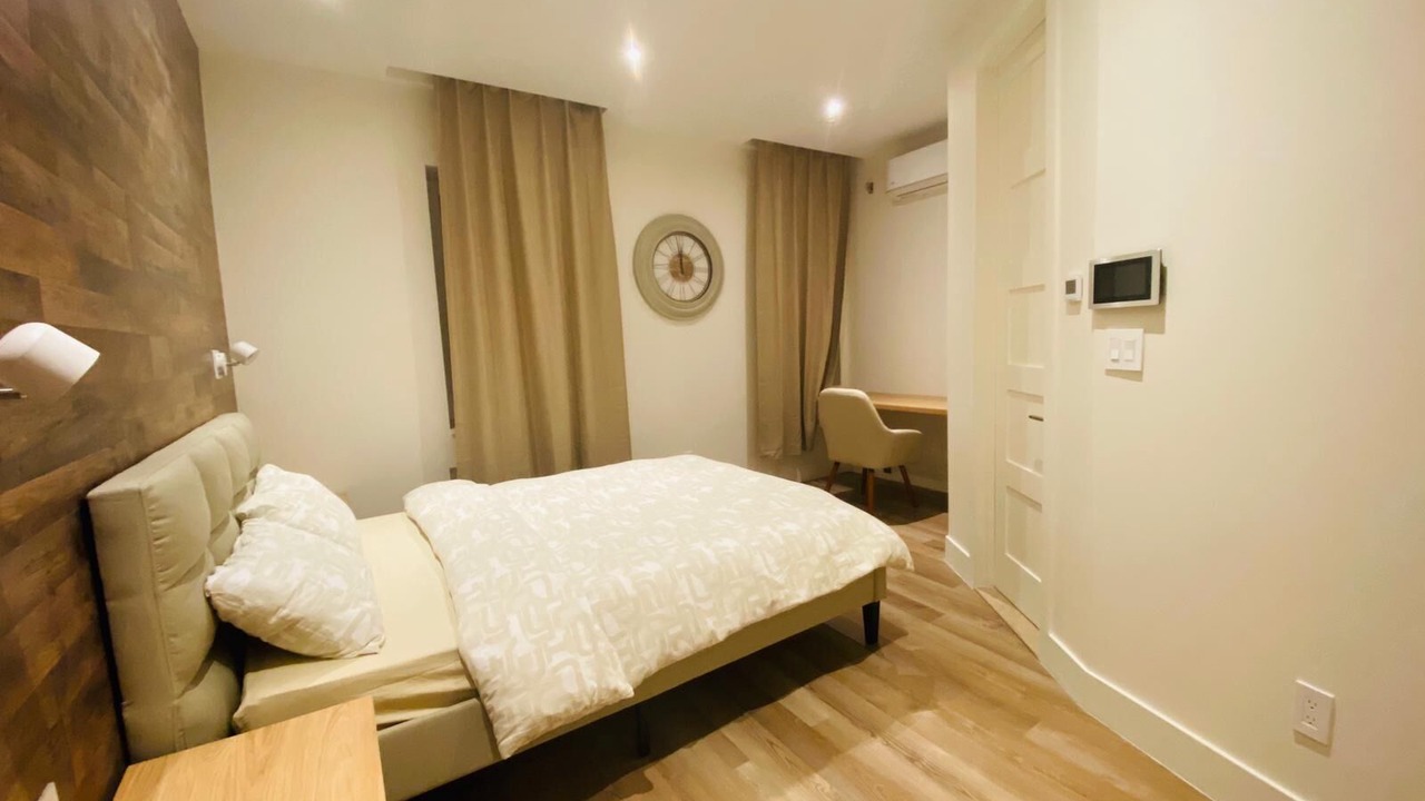 Photo of Bedroom in Manhattan Beach