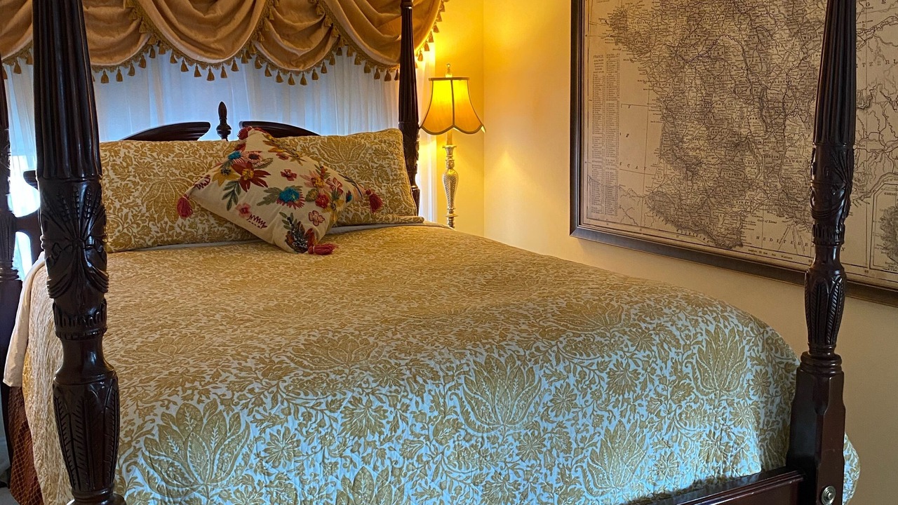 Photo of Bedroom in Williamsburg