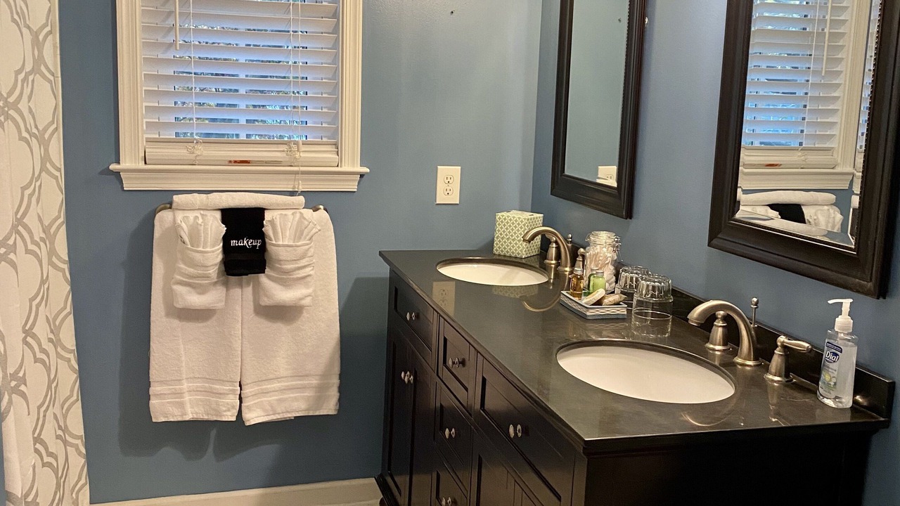 Photo of Bathroom in Williamsburg