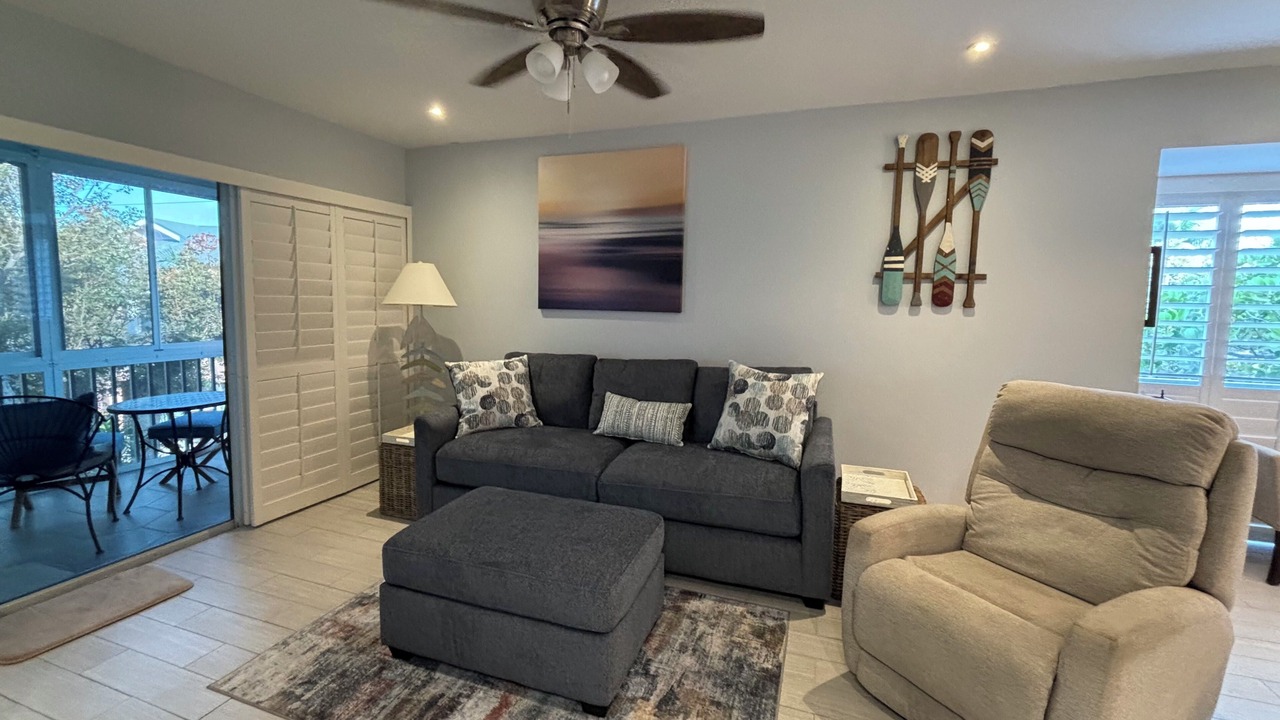 Photo of Livingroom in Rock Harbor
