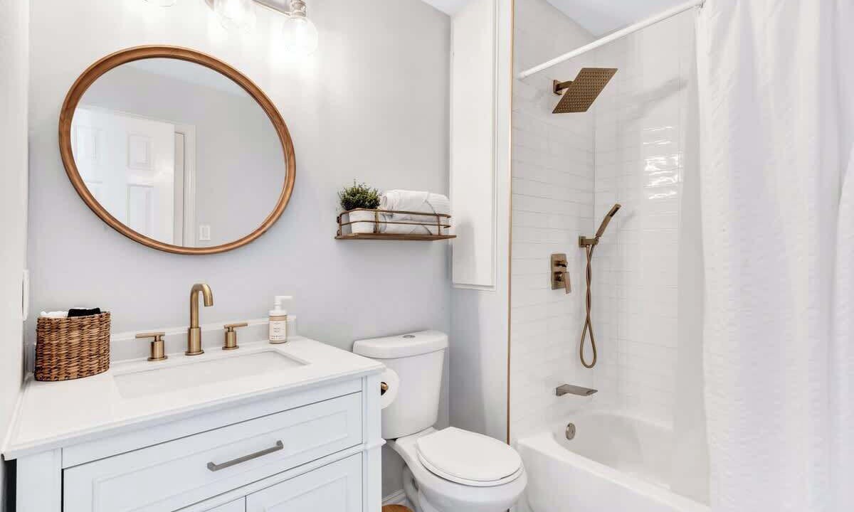 Photo of Bathroom in Rowlett