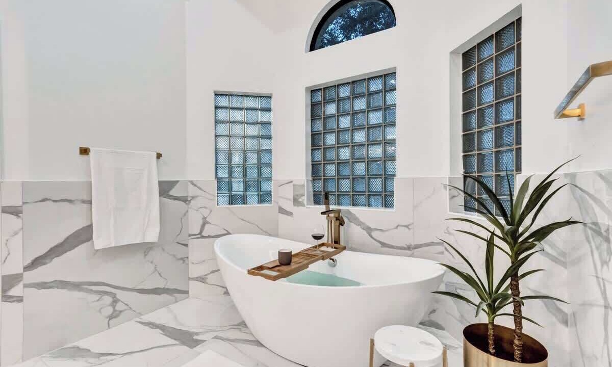 Photo of Bathroom in Rowlett