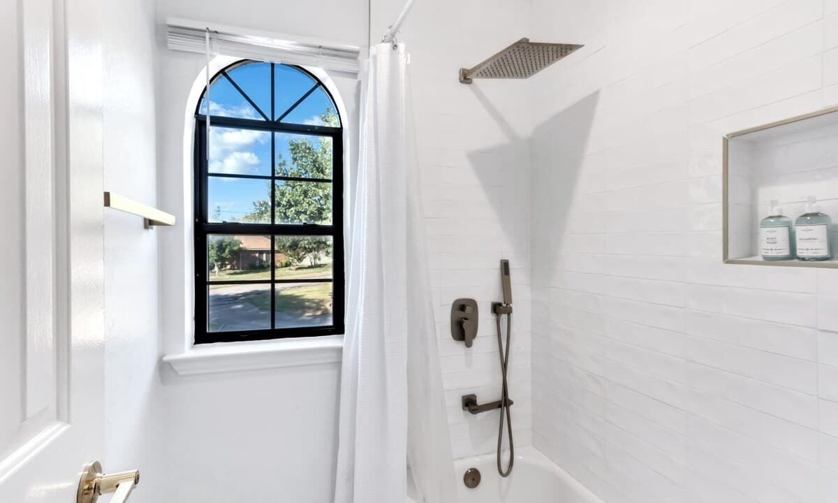 Photo of Bathroom in Rowlett